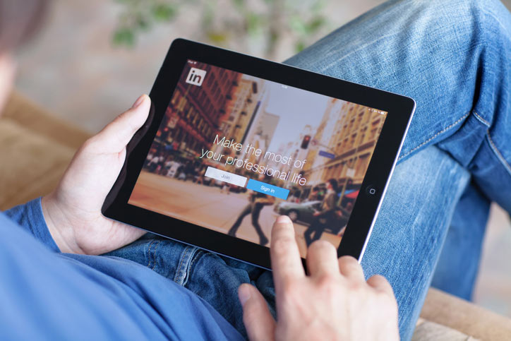 Social Selling: Why LinkedIn Is Your Best Friend